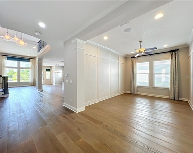 9646 Reymont Street - Photo Thumbnail 6