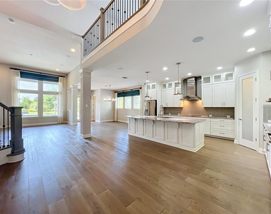 9646 Reymont Street - Photo Thumbnail 12