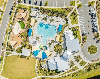 9844 Walkway Drive - Photo Thumbnail 24