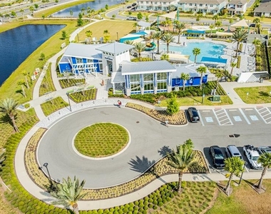 9844 Walkway Drive - Photo Thumbnail 23