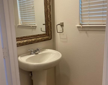 2728 Monticello Way - Photo Thumbnail 10