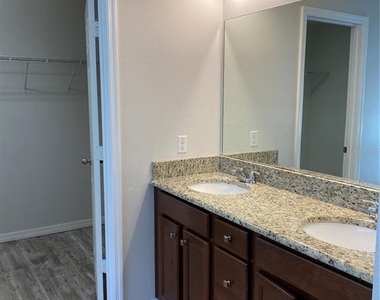 2728 Monticello Way - Photo Thumbnail 19