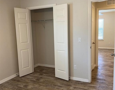 2728 Monticello Way - Photo Thumbnail 24