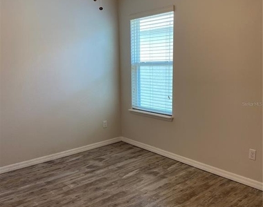 2728 Monticello Way - Photo Thumbnail 23