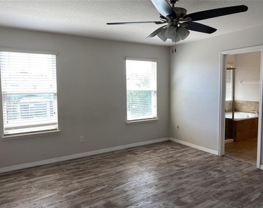 2728 Monticello Way - Photo Thumbnail 16