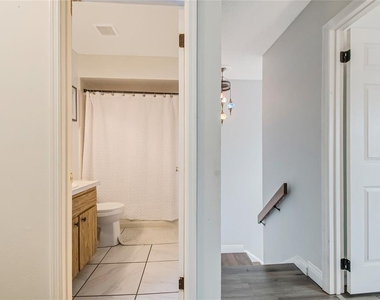 447 Hunter Circle - Photo Thumbnail 35