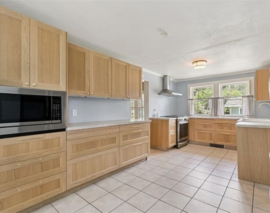 2400 S Park Avenue - Photo Thumbnail 11
