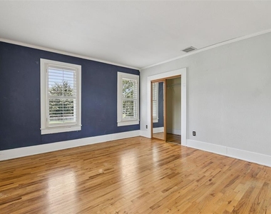 2400 S Park Avenue - Photo Thumbnail 24