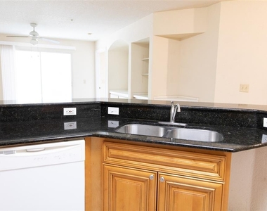 822 Camargo Way - Photo Thumbnail 4
