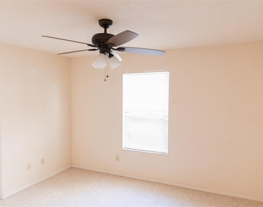 822 Camargo Way - Photo Thumbnail 22