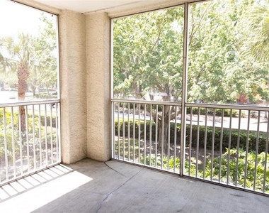 822 Camargo Way - Photo Thumbnail 8