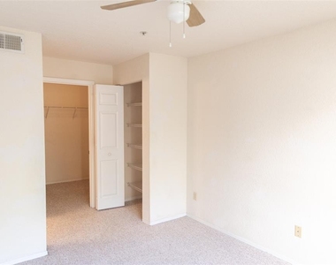 822 Camargo Way - Photo Thumbnail 19