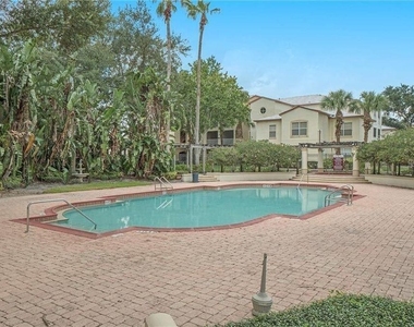 822 Camargo Way - Photo Thumbnail 1