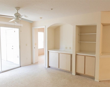 822 Camargo Way - Photo Thumbnail 7