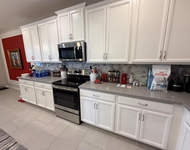 123 Green Branch Boulevard - Photo Thumbnail 6