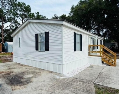6734 Ravenwood Street - Photo Thumbnail 3