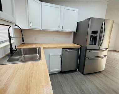 6734 Ravenwood Street - Photo Thumbnail 15