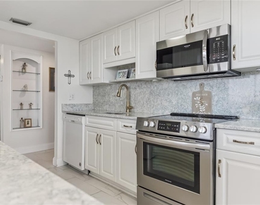 2900 N Atlantic Avenue - Photo Thumbnail 13