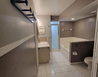 3333 Gray Fox Cove - Photo Thumbnail 9