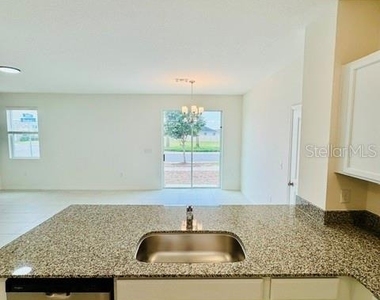 754 Overpool Avenue - Photo Thumbnail 4