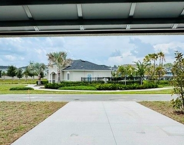 754 Overpool Avenue - Photo Thumbnail 16