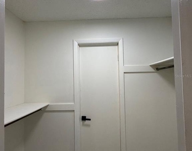 2711 Willow Run - Photo Thumbnail 12