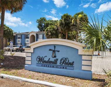 2569 N Alafaya Trail - Photo Thumbnail 1