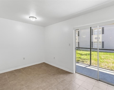 2569 N Alafaya Trail - Photo Thumbnail 11
