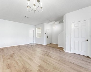 2795 Oakwater Dr - Photo Thumbnail 5