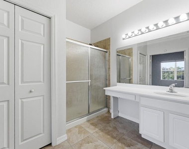 2795 Oakwater Dr - Photo Thumbnail 21
