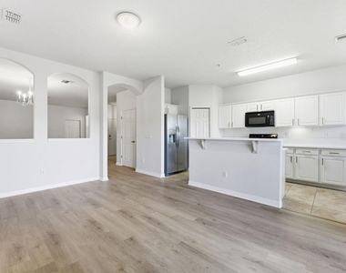 2795 Oakwater Dr - Photo Thumbnail 8