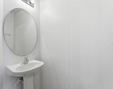 2795 Oakwater Dr - Photo Thumbnail 12