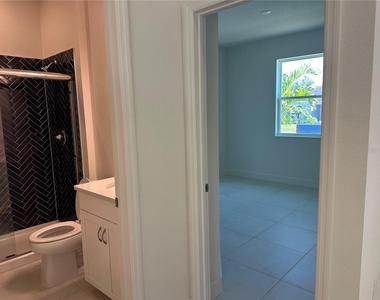 3449 Sanctuary Drive - Photo Thumbnail 7