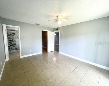 1223 La Mesa Avenue - Photo Thumbnail 8