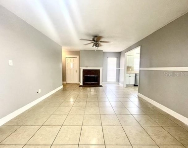 1223 La Mesa Avenue - Photo Thumbnail 3