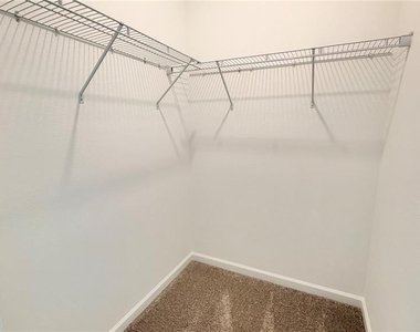 5177 Green Belt Drive - Photo Thumbnail 27