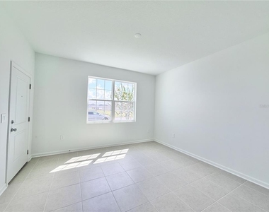 5157 Green Belt Drive - Photo Thumbnail 2