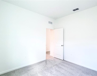 5157 Green Belt Drive - Photo Thumbnail 18