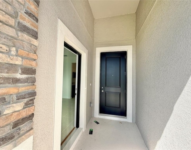 5157 Green Belt Drive - Photo Thumbnail 2
