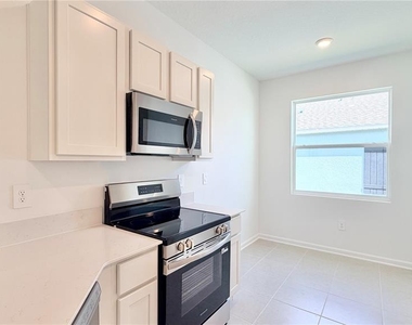 5157 Green Belt Drive - Photo Thumbnail 5