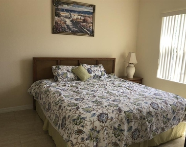 2060 Royal Vista Court - Photo Thumbnail 9