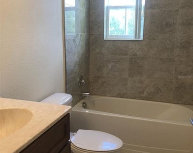 2060 Royal Vista Court - Photo Thumbnail 7