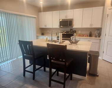 1009 Calico Pointe Circle - Photo Thumbnail 4