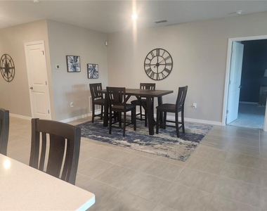 1009 Calico Pointe Circle - Photo Thumbnail 3