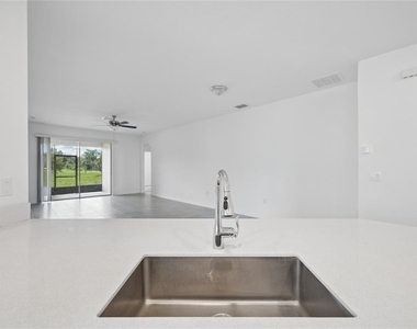 363 Loch Court - Photo Thumbnail 8
