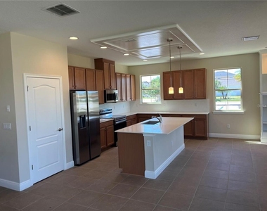 6673 Knollwood Street - Photo Thumbnail 2