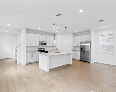 5746 Stockade Boulevard - Photo Thumbnail 1