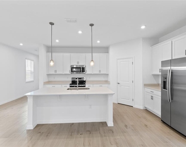 5746 Stockade Boulevard - Photo Thumbnail 2