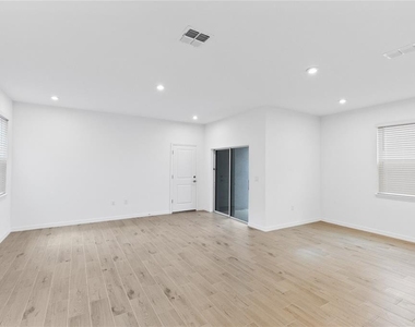 5746 Stockade Boulevard - Photo Thumbnail 6