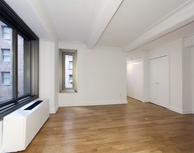 West 55th Street - Photo Thumbnail 2